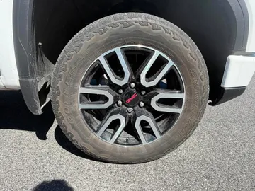 2024 GMC Sierra 1500 - image 7