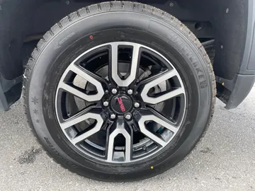 2024 GMC Sierra 1500 - image 7
