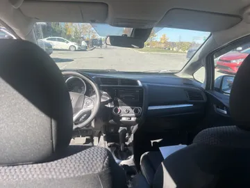 2019 Honda Fit - image 7