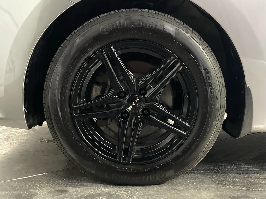 2023 Kia Rio 5-door — photo 5
