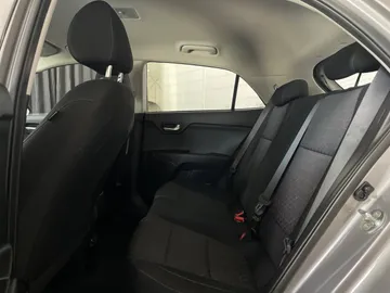 2023 Kia Rio 5-door - image 15