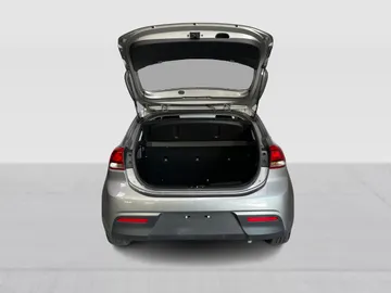 2023 Kia Rio 5-door - image 13