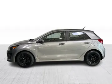 2023 Kia Rio 5-door - image 10