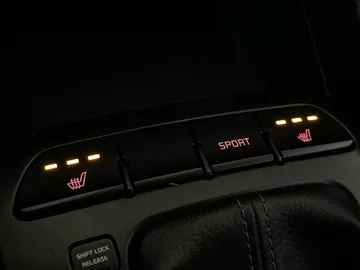 2021 Kia Rio 5 - image 18