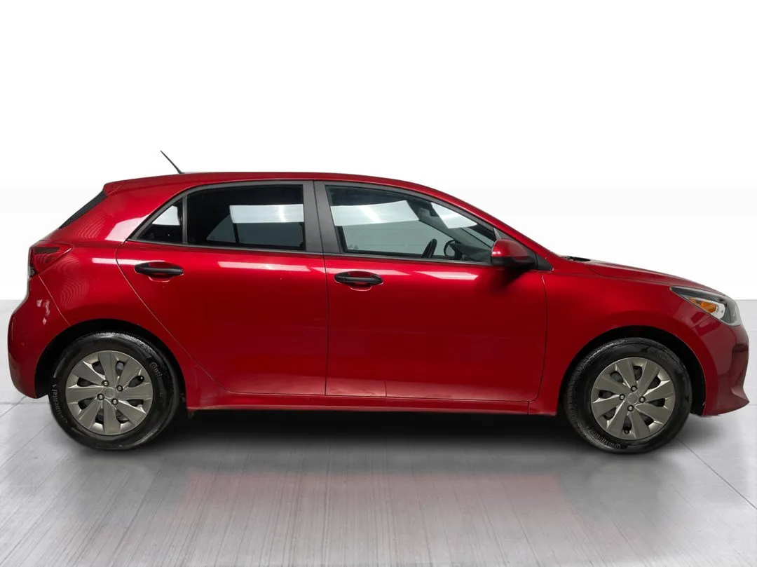 2020 Kia Rio 5-door — photo 2