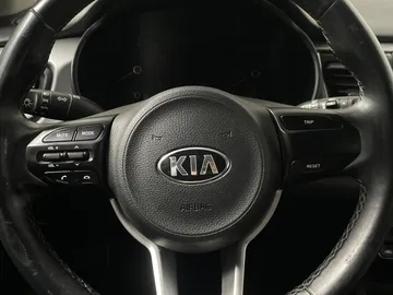 2020 Kia Rio 5-door - image 15