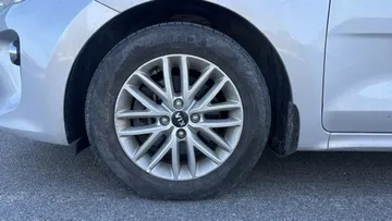 2018 Kia Rio 5 - image 7