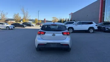 2018 Kia Rio 5 - image 6