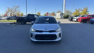 2018 Kia Rio 5 - image 2