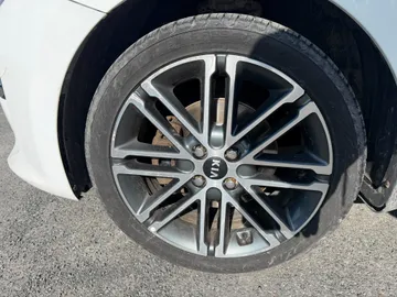 2018 Kia Rio 5-door - image 7