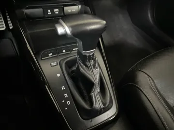 2018 Kia Rio 5 - image 29