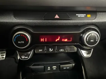 2018 Kia Rio 5 - image 23