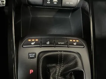 2018 Kia Rio 5 - image 26