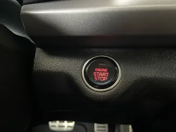 2018 Kia Rio 5 - image 24