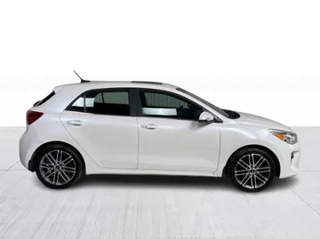 2018 Kia Rio 5 - image 2