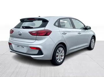 2020 Hyundai Accent - image 12
