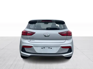 2020 Hyundai Accent - image 10