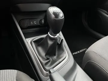2020 Hyundai Accent - image 19
