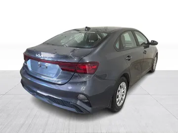 2024 Kia Forte - image 13