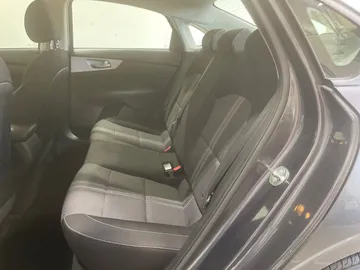 2024 Kia Forte - image 15