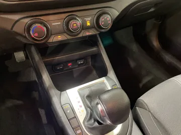 2024 Kia Forte - image 19