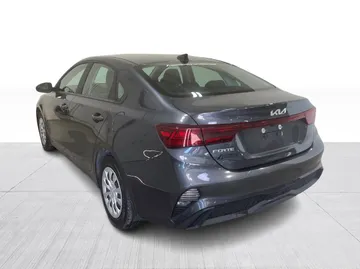2024 Kia Forte - image 11