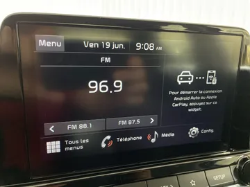2022 Kia Forte - image 7
