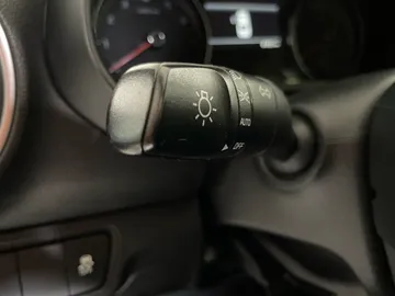 2022 Kia Forte - image 18