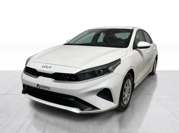 2023 Kia Forte - image 8