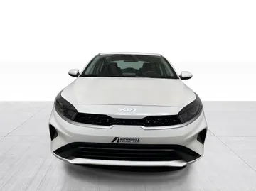 2023 Kia Forte - image 7