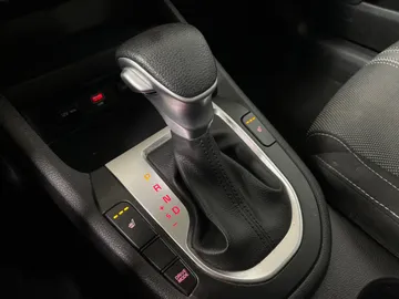 2023 Kia Forte - image 23