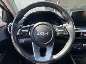 2024 Kia Forte - image 16