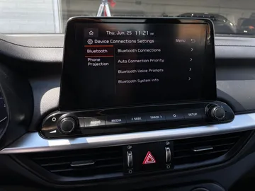 2024 Kia Forte - image 21