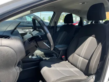 2024 Kia Forte - image 3