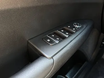 2024 Kia Forte - image 20