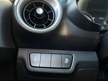 2024 Kia Forte - image 23