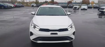 2024 Kia Forte - image 2