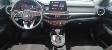 2024 Kia Forte - image 10