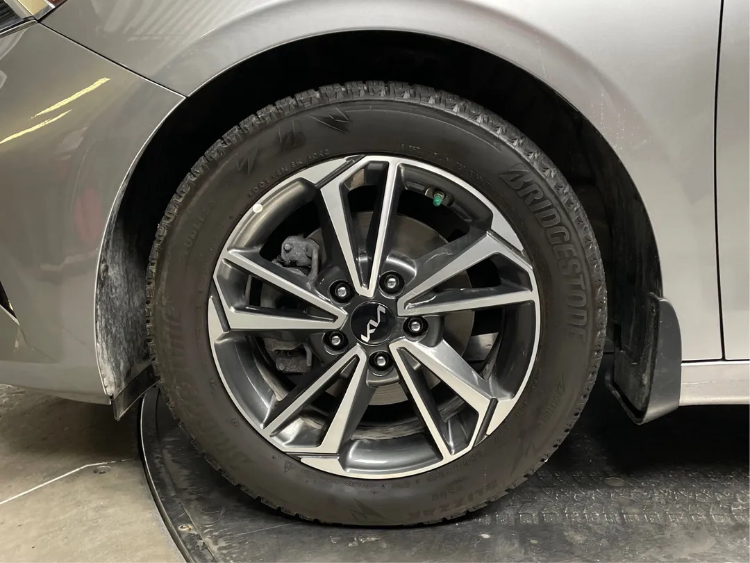 2023 Kia Forte — photo 5