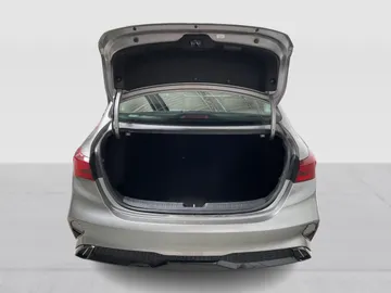 2023 Kia Forte - image 13