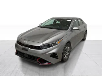 2023 Kia Forte - image 9