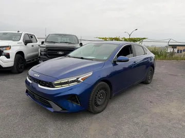 2023 Kia Forte - image 3