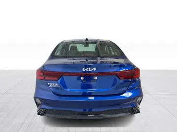 2024 Kia Forte - image 12