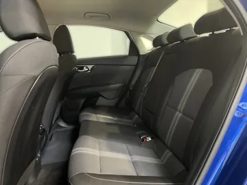 2024 Kia Forte - image 15