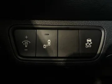 2024 Kia Forte - image 26