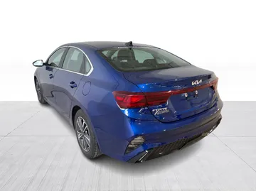 2024 Kia Forte - image 11