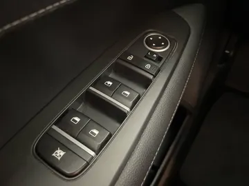2024 Kia Forte - image 22