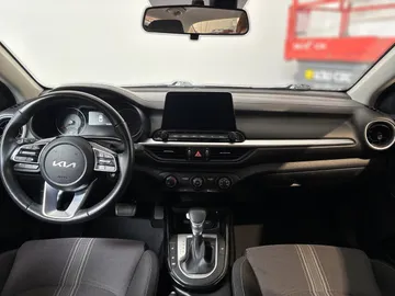 2024 Kia Forte - image 4