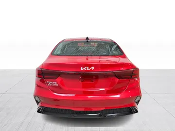 2024 Kia Forte - image 12