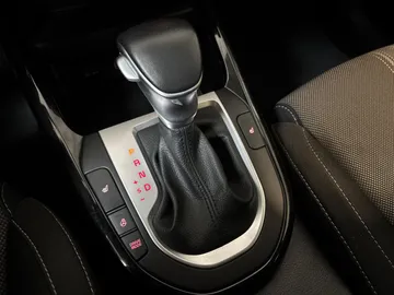 2024 Kia Forte - image 23